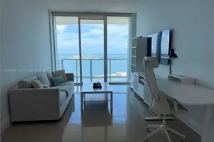 218 SE 14th St, Miami, FL 33131 - Photo 2