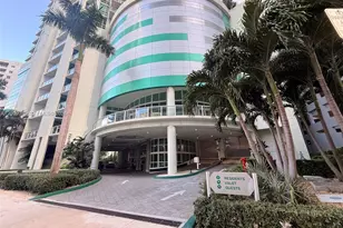 218 SE 14th St, Miami, FL 33131 - Photo 14
