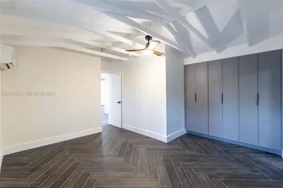 10901 NE 3rd Ave, Miami, FL 33161 - Photo 18