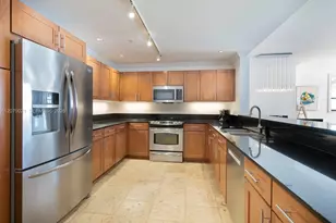 8395 SW 73rd Ave, Miami, FL 33143 - Photo 4