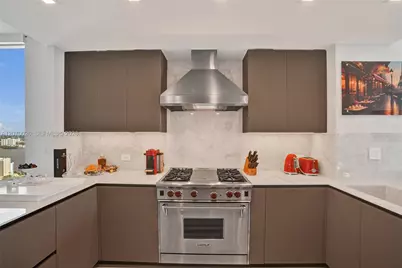 17875 Collins Ave #3101, Sunny Isles Beach, FL 33160 - Photo 10