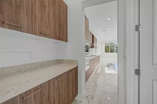 2440 SW 122nd Ter, Davie, FL 33325 - Photo 40