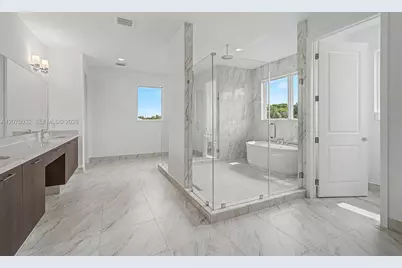 2440 SW 122nd Ter #2440, Davie, FL 33325 - Photo 16