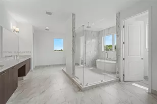 2440 SW 122nd Ter, Davie, FL 33325 - Photo 16