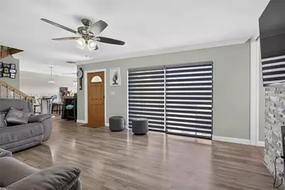 953 Springdale Cir, Palm Springs, FL 33461 - Photo 18