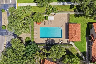10852 Cypress Glen Dr, Coral Springs, FL 33071 - Photo 4