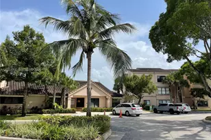 2826 S University Dr, Davie, FL 33328 - Photo 32