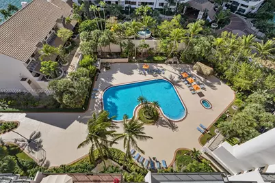 540 Brickell Key Dr #1519, Miami, FL 33131 - Photo 16