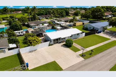 19221 SW 319th St, Homestead, FL 33030 - Photo 1