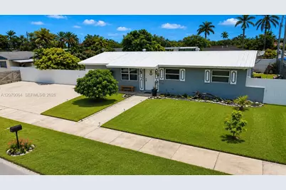 19221 SW 319th St, Homestead, FL 33030 - Photo 2
