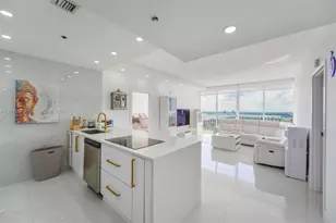 7601 E Treasure Dr, North Bay Village, FL 33141 - Photo 22