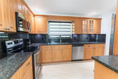 4010 Johnson St, Hollywood, FL 33021 - Photo 8