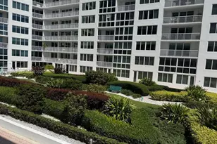 5401 Collins Ave, Miami Beach, FL 33140 - Photo 38