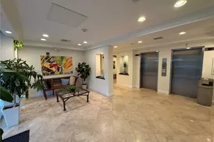 2640 NE 135th St, North Miami, FL 33181 - Photo 2