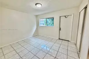 1821 N 17th Ct, Hollywood, FL 33020 - Photo 10
