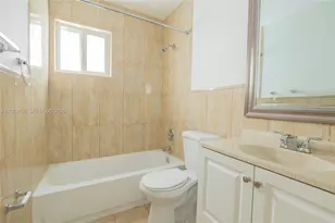1091 SW 4th St, Miami, FL 33130 - Photo 10