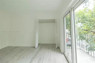 1091 SW 4th St, Miami, FL 33130 - Photo 8