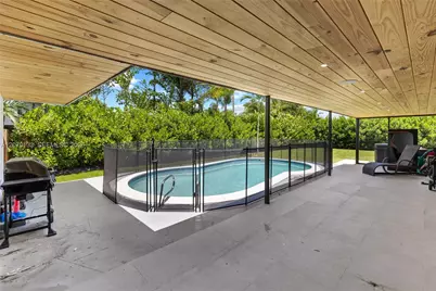 200 N 52nd Ave, Hollywood, FL 33021 - Photo 16