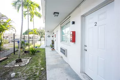 979 SW 10th St #2, Miami, FL 33130 - Photo 18