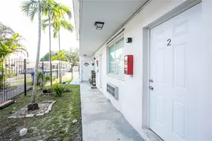 979 SW 10th St, Miami, FL 33130 - Photo 18