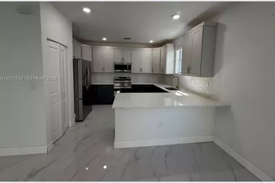 1409 SE 26th Ter #1409, Homestead, FL 33035 - Photo 6