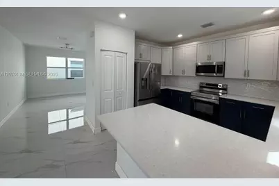1409 SE 26th Ter #1409, Homestead, FL 33035 - Photo 8
