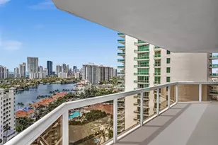 20185 E Country Club Dr, Aventura, FL 33180 - Photo 8