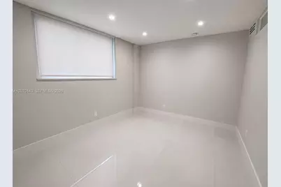 19390 Collins Ave #908, Sunny Isles Beach, FL 33160 - Photo 6