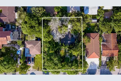 10901 NE 3rd Ave, Miami, FL 33161 - Photo 2