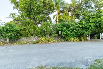 10901 NE 3rd Ave, Miami, FL 33161 - Photo 6