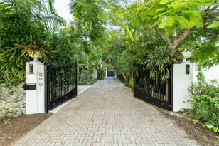 10901 NE 3rd Ave, Miami, FL 33161 - Photo 2