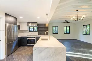 10901 NE 3rd Ave, Miami, FL 33161 - Photo 6