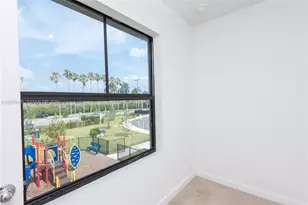 302 NE 1st Dr, Florida City, FL 33034 - Photo 6
