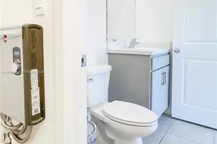 302 NE 1st Dr, Florida City, FL 33034 - Photo 14