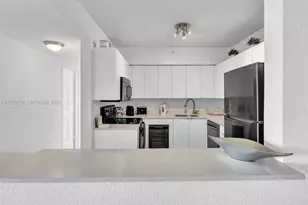 1500 Bay Rd, Miami Beach, FL 33139 - Photo 10