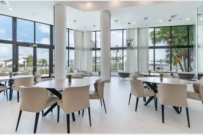 1000 W Island Blvd #202, Aventura, FL 33160 - Photo 80
