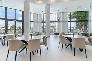 1000 W Island Blvd, Aventura, FL 33160 - Photo 80