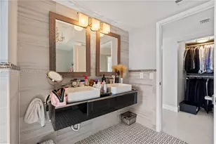 1000 W Island Blvd, Aventura, FL 33160 - Photo 52