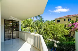 1000 W Island Blvd, Aventura, FL 33160 - Photo 22