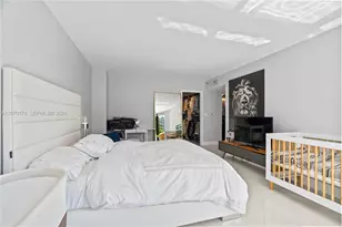 1000 W Island Blvd, Aventura, FL 33160 - Photo 46