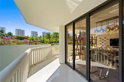 1000 W Island Blvd #202, Aventura, FL 33160 - Photo 18