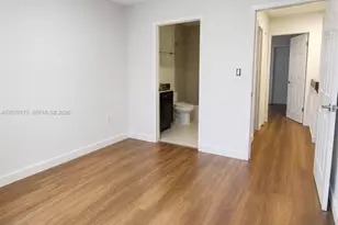 550 NW 82nd Ct, Miami, FL 33126 - Photo 18