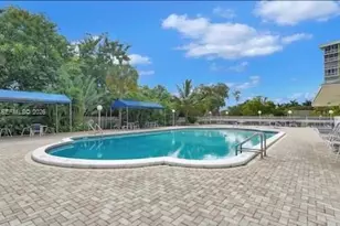4400 Hillcrest Dr, Hollywood, FL 33021 - Photo 28