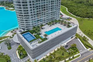 2411 Laguna Cir, Miami, FL 33181 - Photo 4
