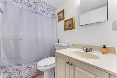 2765 W 61st Pl #103, Hialeah, FL 33016 - Photo 28