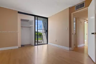 2524 SW 122nd Ct, Miami, FL 33175 - Photo 6