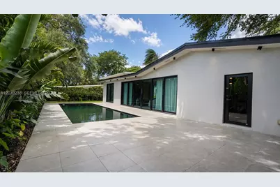 2110 NE 191st Dr, North Miami Beach, FL 33179 - Photo 8