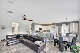 7647 Rockport Cir, Lake Worth, FL 33467 - Photo 2
