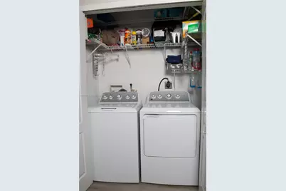 2732 W 68th Pl, Hialeah, FL 33016 - Photo 24
