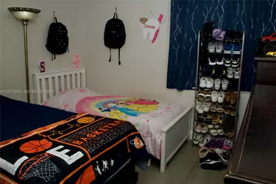 2732 W 68th Pl, Hialeah, FL 33016 - Photo 20